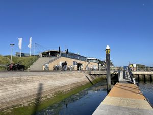 Exterior  at Havenpaviljoen De Dining in Oost-vlieland
