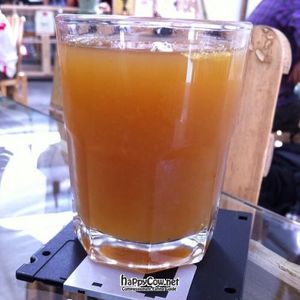 Red Tea with Citrus at Jardin Del Parque in San Jose