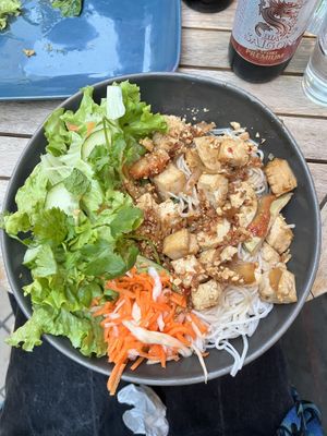 Bo  bun    at Que Toi in Artigues-pres-bordeaux