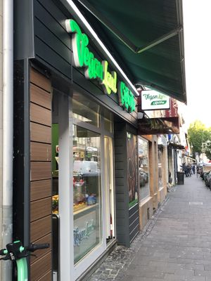 Außen / outside  at Veganland - Keupstrasse 71 in Cologne