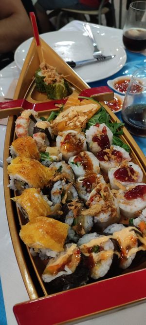  at Poke & Pizza House in Lisbon