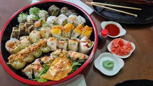 36 pieces vegan Sushi menu at Poke & Pizza House in Lisbon
