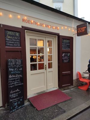  at 220 GRAD CAFÉ in Salzburg