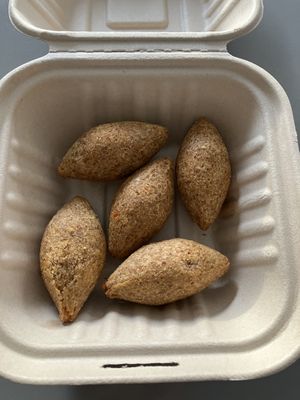 Lifte  at Cigköftem in Chalette-sur-loing