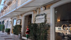 Has soy milk for coffee at Garibaldi Cafè & Bistrot in Ostuni