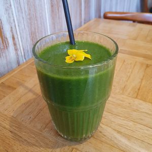 Green Dream smoothie at Bob's Café in North London