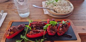 Geröstete, gefüllte Minipaprika at Strandclub Zee in Ouddorp