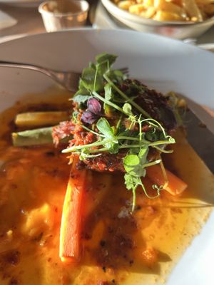 Plant based tournedos, groente, vegan Zee friet, vegan sambal jus   at Strandclub Zee in Ouddorp