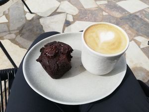 Brownie and cappucchino at Picnic in Sagres