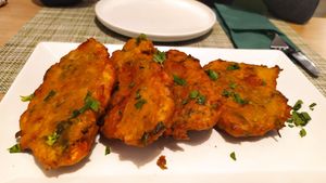 Tomato balls at Veganissimo in Santorini