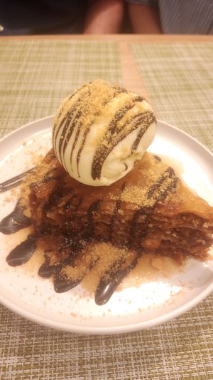  at Veganissimo in Santorini