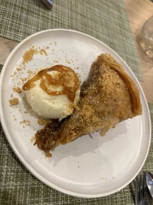 Baklava vegan with vegan ice cream   at Veganissimo in Santorini