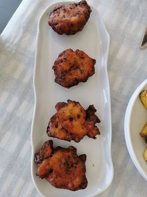 Tomato balls at Veganissimo in Santorini