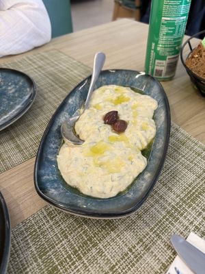 Tzatziki   at Veganissimo in Santorini