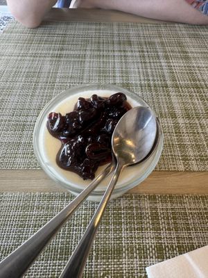 New York cheesecakee  at Veganissimo in Santorini