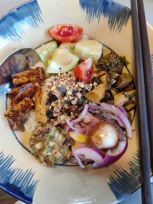 Colorful Mixing Rice (lot of rice underneath) at Thong Dong Vegan Kitchen & Cafe in Lao Cai