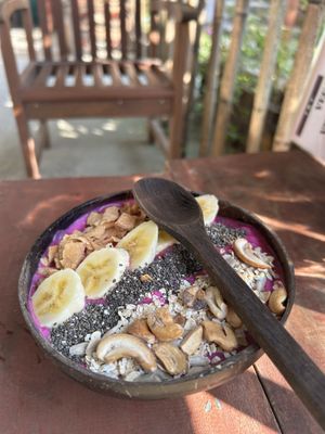 Blush pink smoothiebowl  at Thong Dong Vegan Kitchen & Cafe in Lao Cai