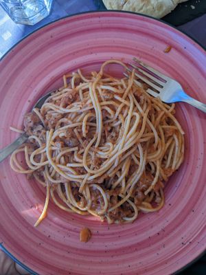 Spaghetti con boloñesa vegana at La Vida Bonita Beach Club in Santa Pola
