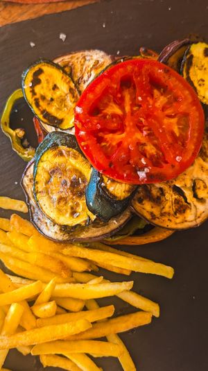 Volcán de verduras con patatas at La Vida Bonita Beach Club in Santa Pola