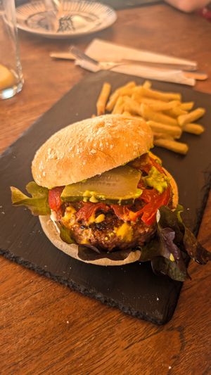 Hamburguesa vegana 💥🍔💚 at La Vida Bonita Beach Club in Santa Pola