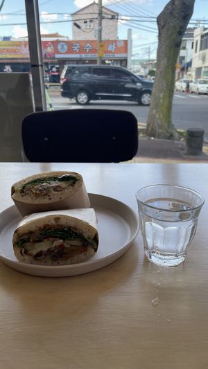   at CHEESYLAZY in Jeju