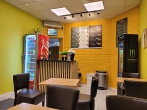 Mainly a takeaway spot, but some seating inside at Mr. Bowl in Oslo