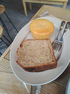 Banana bread and lemon muffin at COYOTE in Kyoto