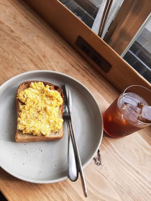 🐔 happy chicken "egg" toast at COYOTE in Kyoto