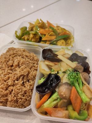 Fried rice, stir fried veg and vegan chicken satay at Wawin Vegan Chinese in Sheffield