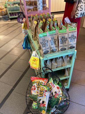some snacks at AMS - Stach in Schiphol