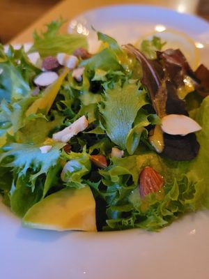 Green salad at Rice Cuisine Suya - 米粉食堂S⊇YA in Yokohama