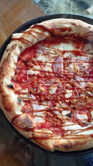 Pizza Albufera at Pizzeria Km0 in Valencia