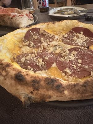 Very nice pizza  at Pizzeria Km0 in Valencia