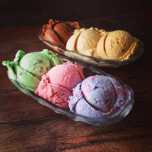 A rainbow of flavors! 
Chocolate Chai, Salted Caramel, Peanut Butter Cup, Mint Chip, Strawberry, and Unicorn Poop! at Sweet Ritual in Austin