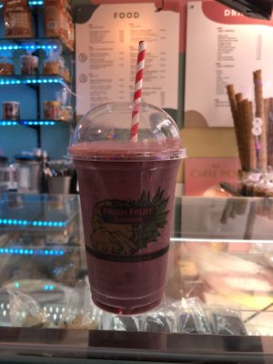 acai smoothie  at Organic in Amsterdam