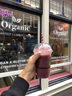 acai smoothie  at Organic in Amsterdam