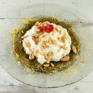 Mafrouket Pistazien

Mafrouket Pistazien at Allresto Beirut in Bern