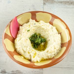 Moutabal

Gebratene Auberginen mit Sesamsauce und Zitronensaft at Allresto Beirut in Bern