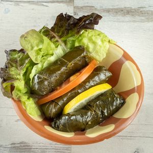 Warak Inab

Weinblätter gefüllt mit Reis, Tomaten und Petersilie at Allresto Beirut in Bern