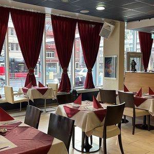 Innenraum/ Ambiente at Allresto Beirut in Bern