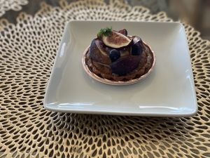 The fig tart was outstanding   at MERCY Vegan Factory in Osaka