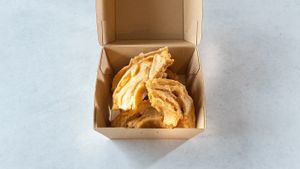 Fried kurumabu at MERCY Vegan Factory in Osaka