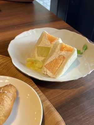 Melon fruit sandwich   at MERCY Vegan Factory in Osaka