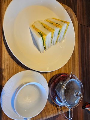 Egg sandwich with Tanzai tea at MERCY Vegan Factory in Osaka