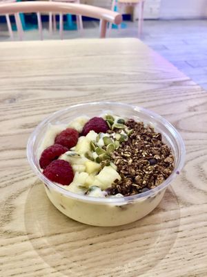 Vanilla yogurt bowl  at POKAWA in Nice