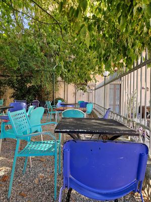 Outdoor seating at Astoria in Lecce