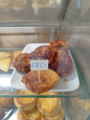 chickpea snack at Astoria in Lecce