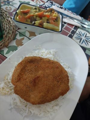 Mains / katsycurry at MMVF in Alcorcon