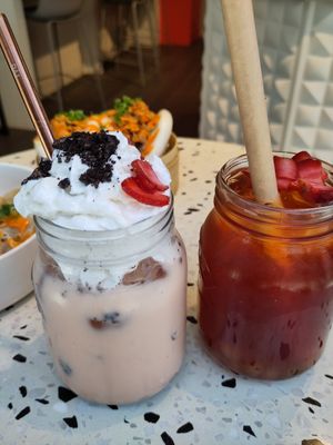 Roseberry and ladybug at Bodhi in Leuven