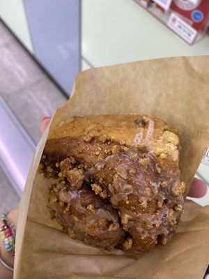 Rice cinnamon roll  at Dripper Baker in Daegu